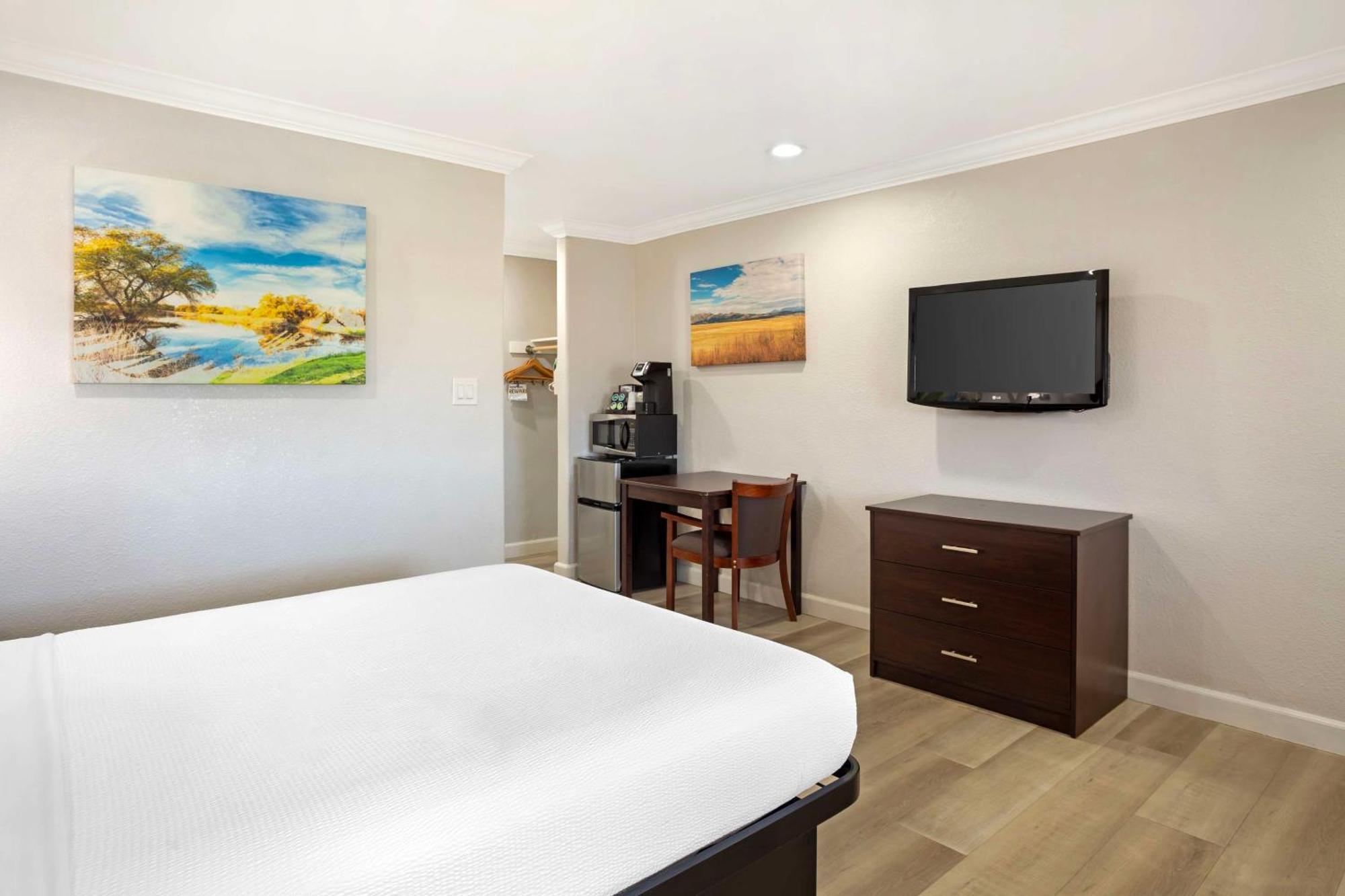 Best Western Inn Merced Exterior photo