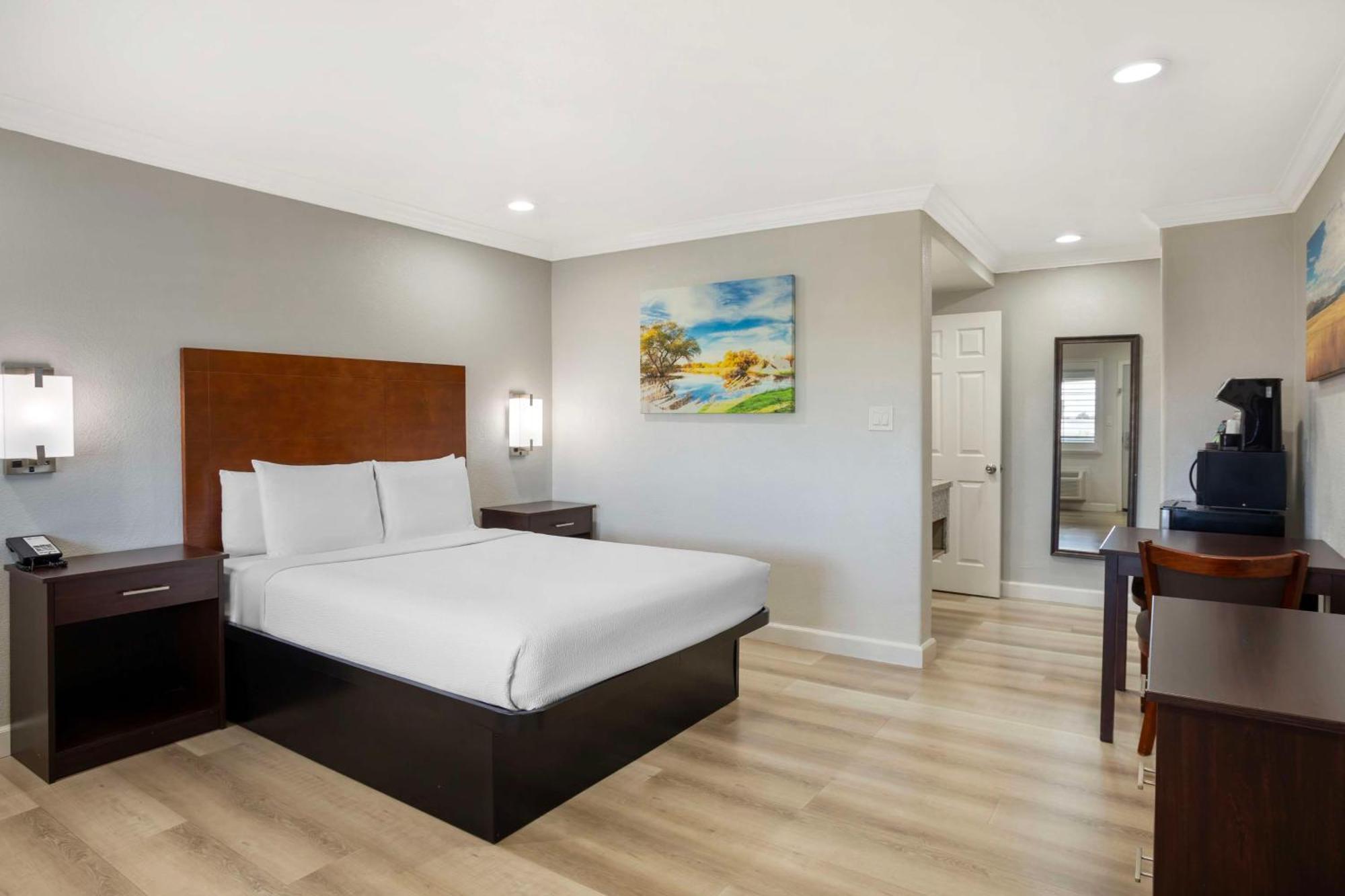Best Western Inn Merced Exterior photo