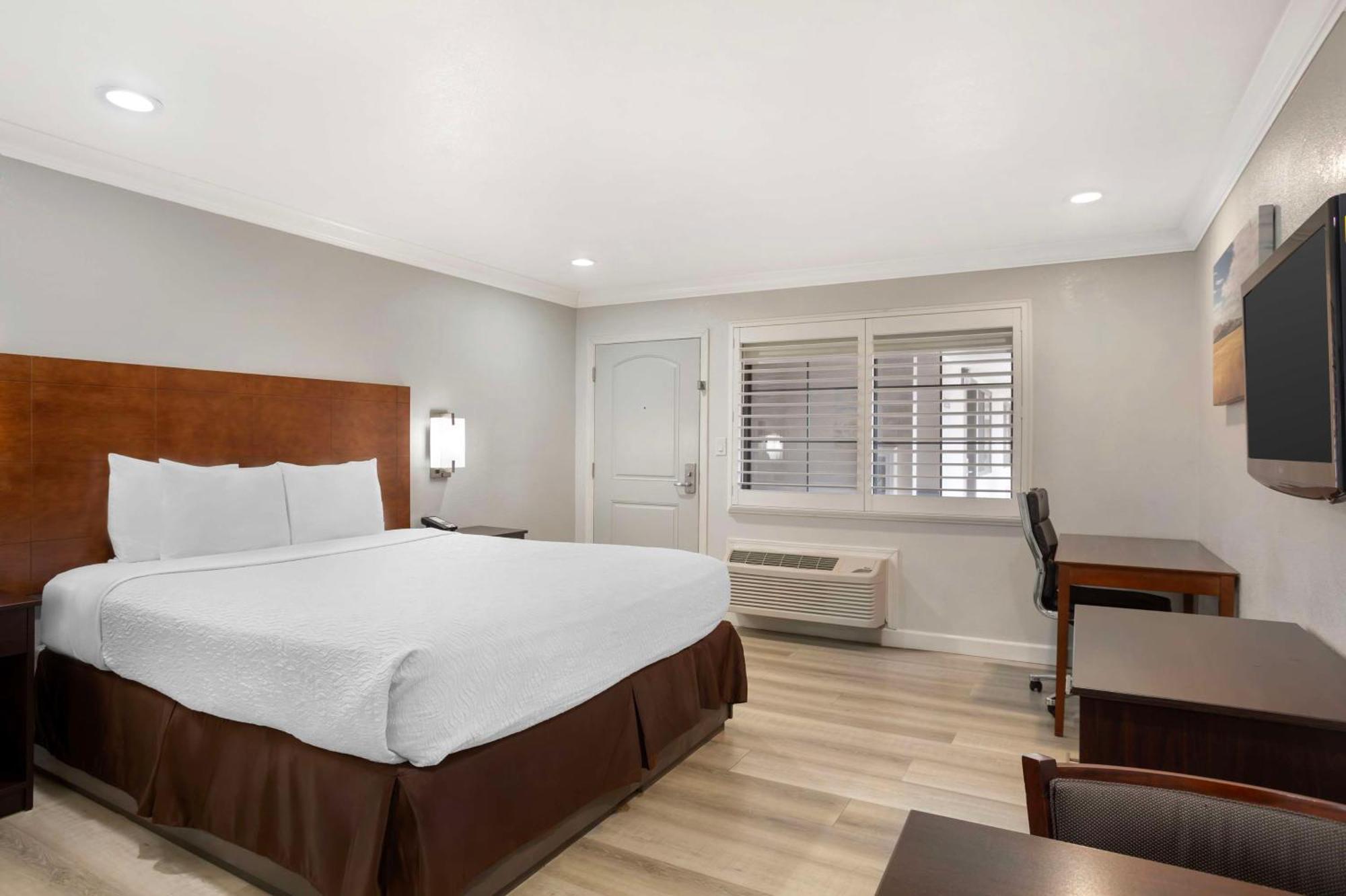 Best Western Inn Merced Exterior photo